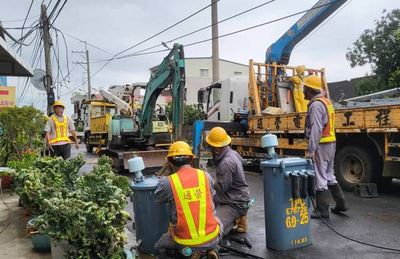 台電一家作夥擔　台電桃園區處同仁赴雲嘉南搶修助復電