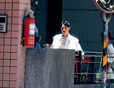 劉品言、連晨翔辦登記幸福直擊！簡單宴客求溫韾…牽線月老是座上賓
