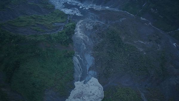 ▲▼颱風疑堵出堰塞湖！南投里長警告8里居民：若有異常務必撤離。（圖／翻攝竹山鎮長陳東睦）