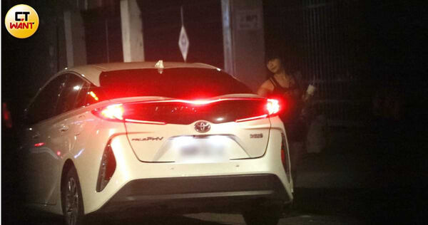 愛的天「霖霖」1／李芷霖狠甩「小三」臭名　正牌造型師男友現身溫馨接回家