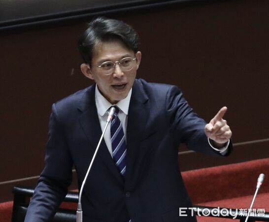 ▲黃國昌9日立法院質詢司法院長被提名人蔡秋明。（圖／記者屠惠剛攝）