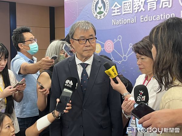 ▲▼教育部長鄭英耀與嘉義市長黃敏惠，出席全國教育局（處）長會議。（圖／記者許敏溶攝）