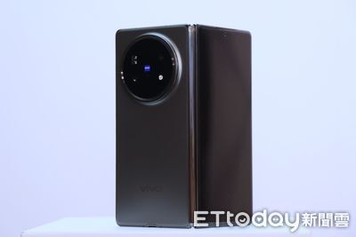 vivo首款摺疊手機 X Fold5 登場　8.03大螢幕、能同時運行5個App