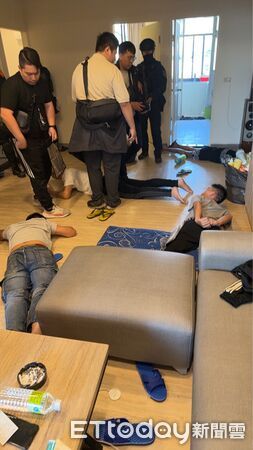 ▲▼刑事局破獲詐團水房，1年來洗錢逾2億，成員詭多端騙過行員。（圖／警方提供，下同）