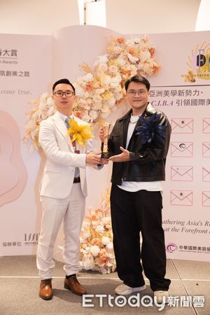 ▲嘉南藥理大學二技畢業生陳晁嘉勇奪2024創意調香競賽男香組冠軍，從資訊人轉身為香氛創作職人。（圖／記者林東良翻攝，下同）