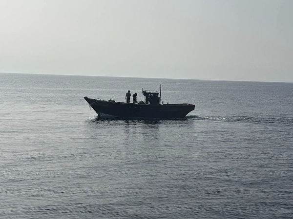 ▲▼  7月9日，載著6名北韓人的船隻向北航行。（圖／達志影像／美聯社）