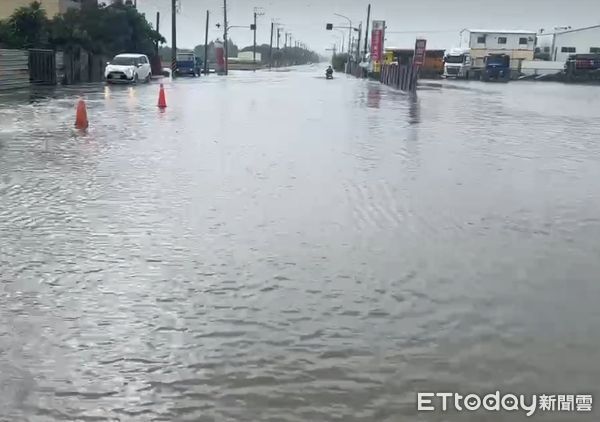 ▲彰化二林鎮及溪州鄉淹水成災。（圖／民眾提供）