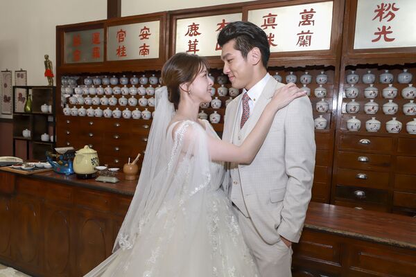 ▲▼八點檔夯劇《好運來》中的蘇晏霈與吳政澔飾演的「樂軒CP」。（圖／民視提供）