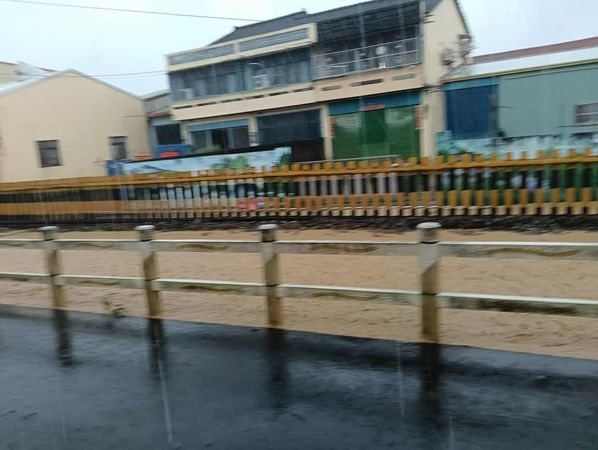 ▲▼台鐵淹水。（圖／翻攝三鐵事故通報平台臉書）