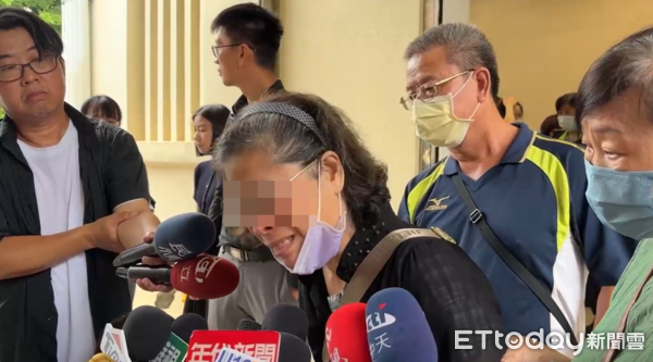 ▲▼(打碼)新北土城家暴男砍殺姊妹，死者父母現身受訪。（圖／記者邱中岳攝）