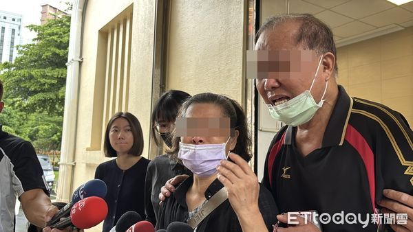 ▲▼(打碼)新北土城家暴男砍殺姊妹，死者父母現身受訪。（圖／記者邱中岳攝）