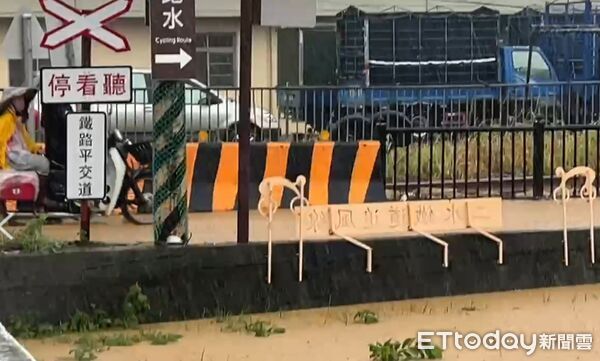 ▲彰化各地淹水災情。（圖／記者唐詠絮翻攝）