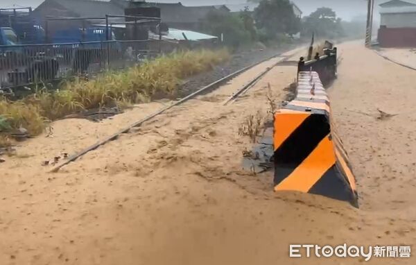 ▲彰化各地淹水災情。（圖／記者唐詠絮翻攝）