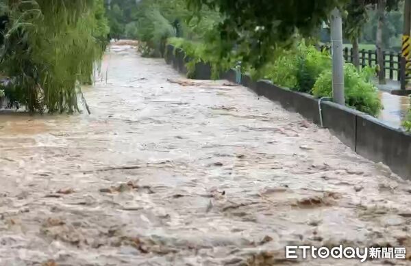 ▲彰化各地淹水災情。（圖／記者唐詠絮翻攝）