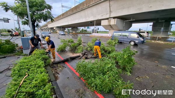 ▲▼  嘉義縣集結跨縣市、公私部門投入災後復原行列    。（圖／嘉義縣消防局提供）