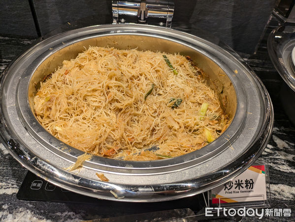 ▲全台最大「貴族世家」分店今開幕　380元享百道料理吃到飽。（圖／記者黃士原攝）