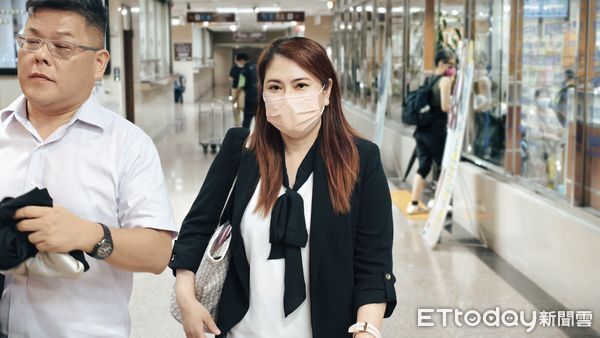 ▲▼新聞台前主播薛楷莉轉行在美國擔任護理師，因涉詐欺前男友420萬元，專程回台到台北地院出庭，堅稱無罪。（圖／記者黃哲民攝）
