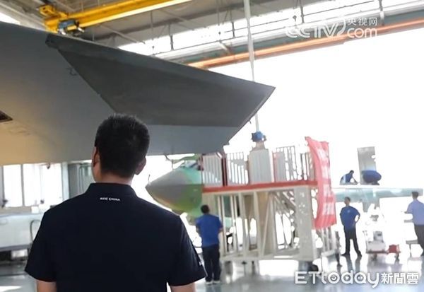 ▲▼瀋飛曝光艦載機殲-15T的細節。（圖／翻攝自央視新聞）