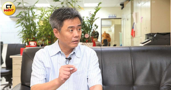 新北刑大偵一隊隊長蔡志惟日前帶著同仁北中南攻堅，瓦解林男的詐騙集團，該集團3個月的不法獲利竟高達22億元。（圖／趙世勳攝）