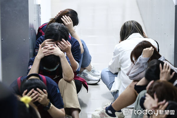 ▲「國家團結月」防空疏散避難模擬演練。（圖／記者林敬旻攝）