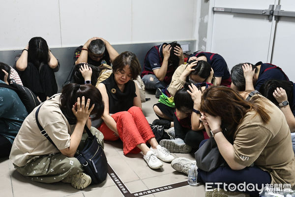 ▲「國家團結月」防空疏散避難模擬演練。（圖／記者林敬旻攝）