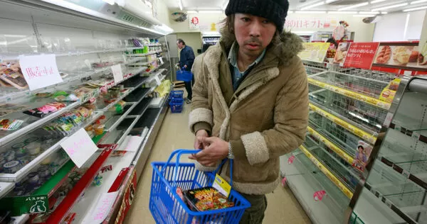 身處地震帶，日本一直持續貫徹防災教育，但311大地震超乎想像的災難，讓日本人反省仍有不足之處，進而積極改善。（圖／新華社照片）