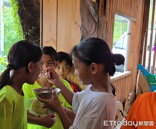 ▲豪雨成災，愛心物質送偏鄉。（圖／恆基提供）