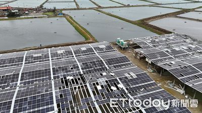 嘉義滯洪池仍堆滿3.5萬片破損光電板　環境部再罰業者300萬