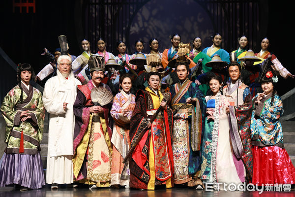 ▲▼ 全民大劇團x明華園戲劇總團《情人哏裡出西施》彩排記者會-合照。（圖／記者黃克翔攝）