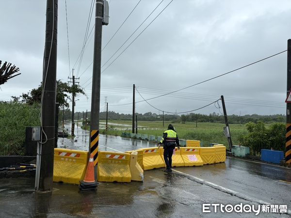 ▲▼高雄3座橋實施封橋。（圖／記者許宥孺翻攝）