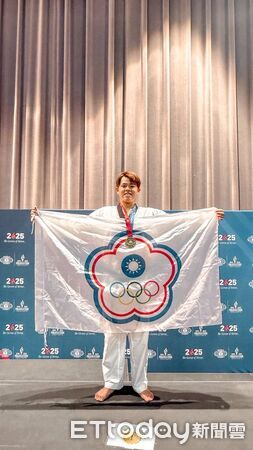 ▲簡嘉慶展現警察人員平時紮實訓練與堅韌精神，在國際舞台為國爭光令人敬佩。（圖／記者王兆麟翻攝，下同）