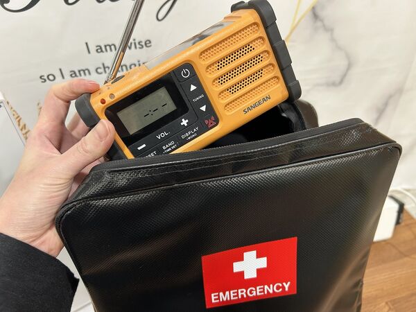 ▲不是只有泡麵和水！內行人曝「避難包三寶」：這樣準備才安心。（圖／486先生提供）