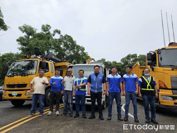 ▲基隆環保局急派重機具南下 支援嘉義災後家園重建。（圖／記者郭世賢翻攝）