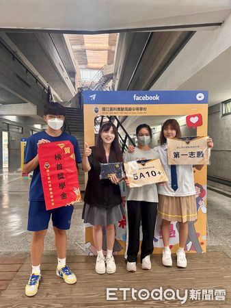 ▲▼    榜首5A10+滿級分學生報到 以嘉科實中為第一志願學校   。（圖／嘉科實中提供）