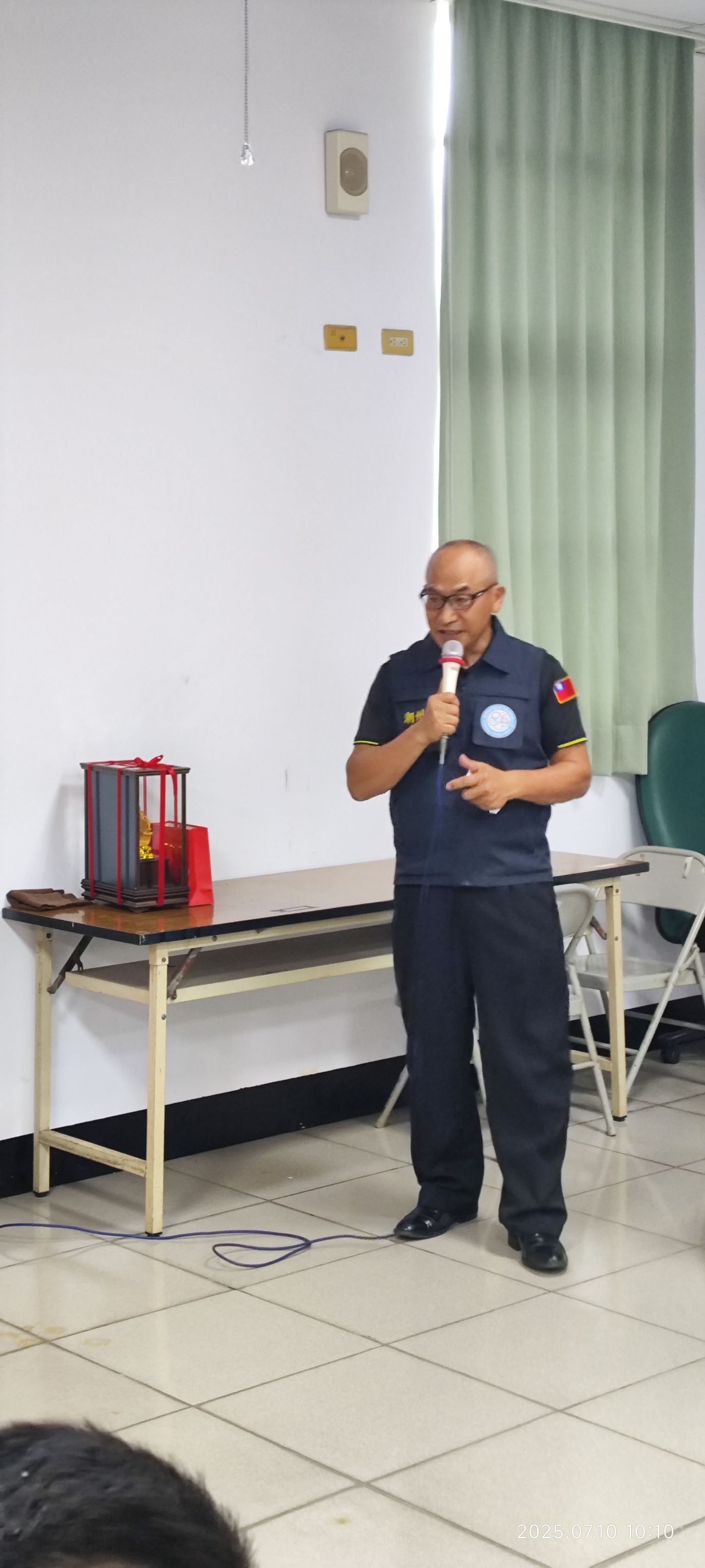 ▲潮州警分局及潮州警友會辦事處為郭文明舉辦退休會。（圖／記者陳崑福翻攝）