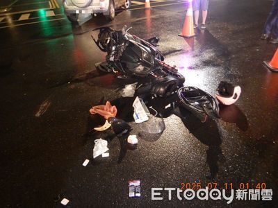 無照騎車闖紅燈被撞飛...台中18歲打工男慘死　奪命畫面曝