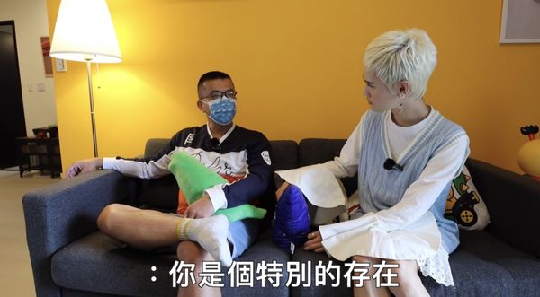 ▲▼鍾明軒因為風波被前經紀公司提前解約。（圖／翻攝自YouTube／鍾明軒）