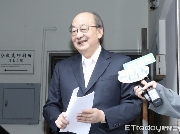 ▲▼柯建銘聯訪 民進黨團大會後。（圖／記者屠惠剛攝）