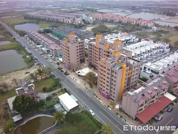 ▲台南市麻豆區港尾里風災後停電至今，港尾里民希望市府重視，協調台電儘速復電，讓他們早日恢復日常生活。（民眾提供，下同）