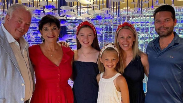 ▲▼小姊妹睡夢中遭沖走！　12hrs後尋獲遺體「仍緊緊牽著手」。（圖／翻攝臉書）