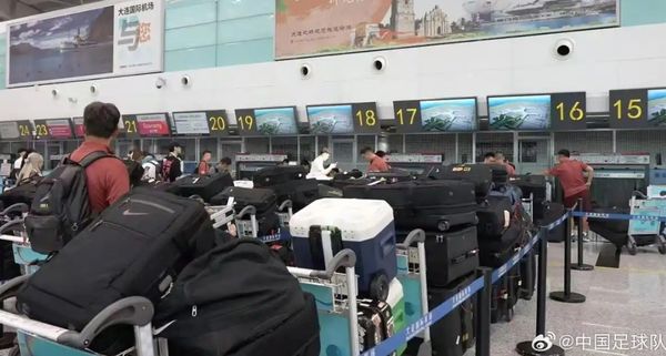 ▲▼ 大陸國足：51人托運140件行李，均為必要物資            。（圖／翻攝 中國足球隊）