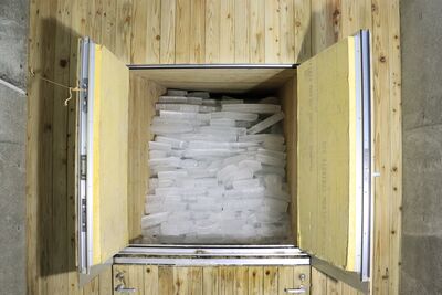 神戶冰窖開箱20噸冰塊融化　全場驚呆