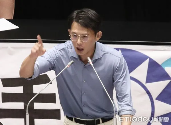 ▲▼黃國昌 4100億條別條例案 廣泛討論 立法院院會。（圖／記者屠惠剛攝）