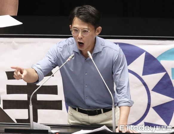 ▲▼黃國昌 4100億條別條例案 廣泛討論 立法院院會。（圖／記者屠惠剛攝）