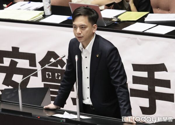 ▲▼牛煦庭 4100億條別條例案 廣泛討論 立法院院會。（圖／記者屠惠剛攝）