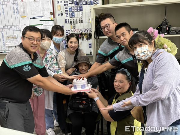 ▲和美消防分隊成功救回外送便當女騎士。（圖／消防局提供）