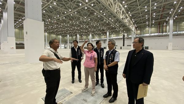▲▼國民黨立委楊瓊瓔與貿協、台中市府官員開箱「台中國際會展中心」。（圖／立委楊瓊瓔辦公室提供）