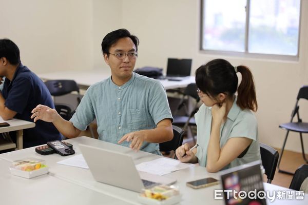 ▲台南市2025年青年審議民主行動計畫正式啟動，局處與業師雙軌輔導團隊落實公共參與。（記者林東良翻攝，下同）