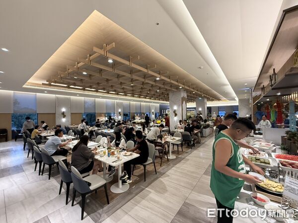 ▲▼  嘉義福容voco酒店暑假期間推出東南亞料理節 酸辣開胃、宮殿打卡一次滿足   。（圖／記者翁伊森攝）