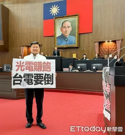 ▲▼   國民黨團總召傅崐萁       。（圖／翻攝傅崐萁臉書）